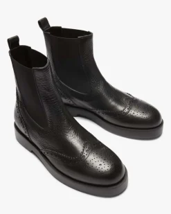 Andrea Beat Chelsea Boots