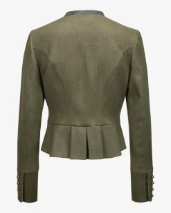 Barbara Trachtenblazer