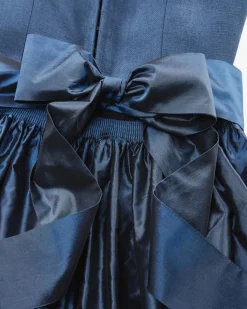 Bette Dirndl lang mit Seidenschürze