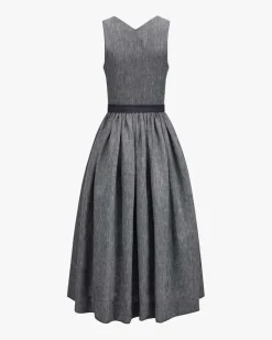 Bette Leinendirndl lang mit Sylvia Schürze