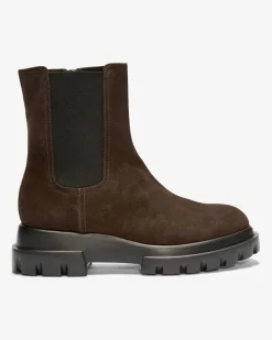 Chunky Beat Chelsea Boots