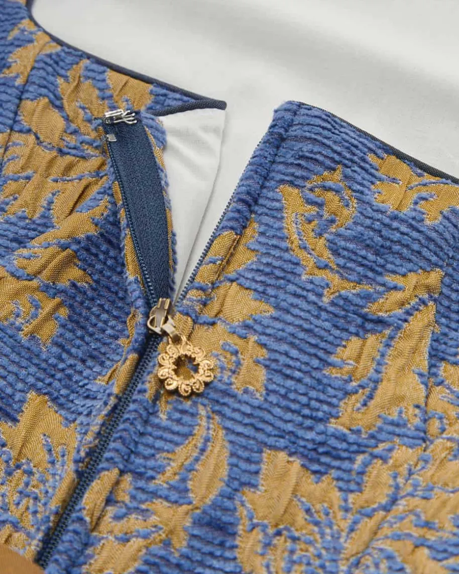 Dirndl lang mit Schürze