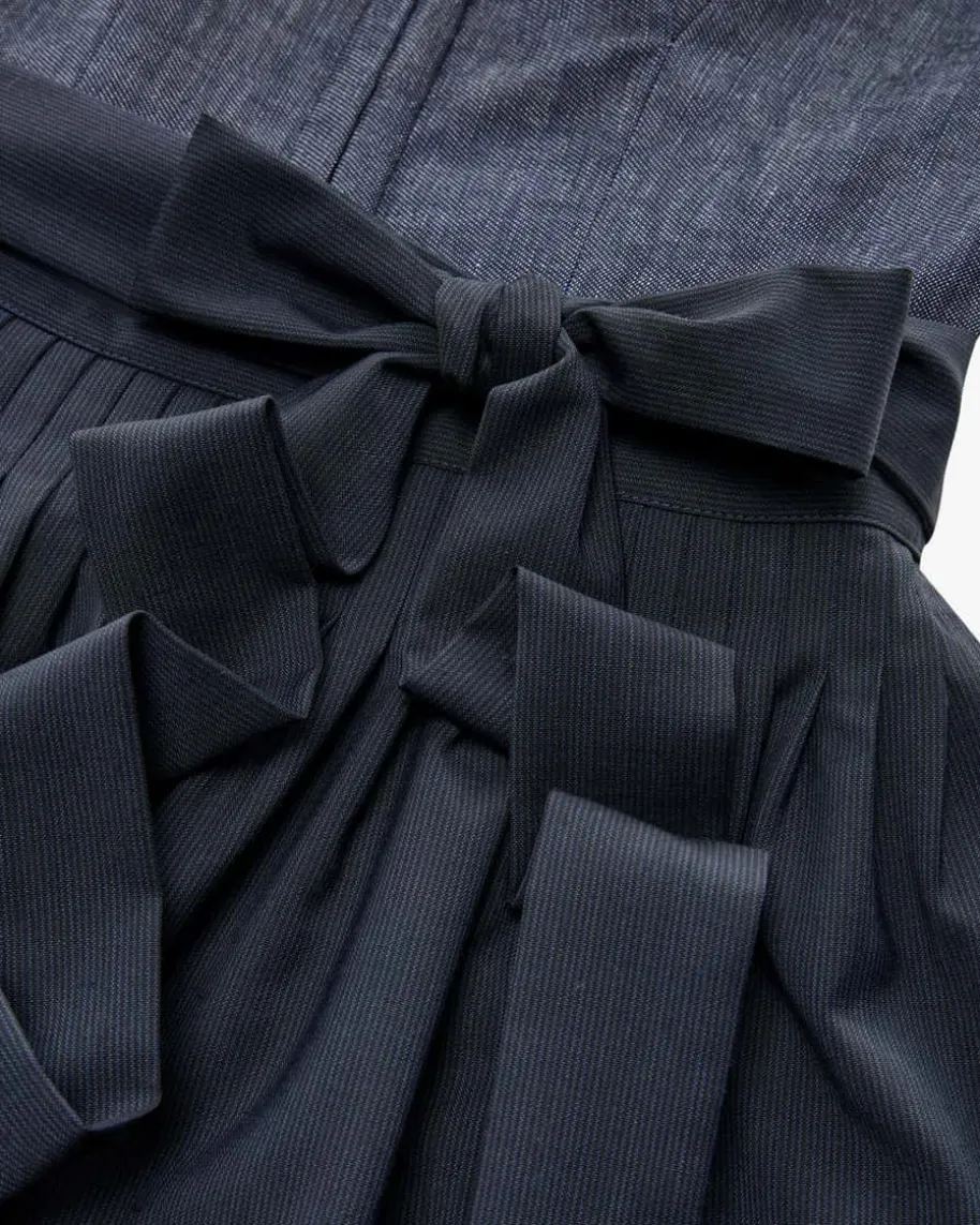 Dirndl lang mit Schürze