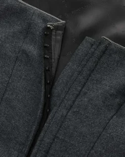 Girona Dirndl lang mit Schürze