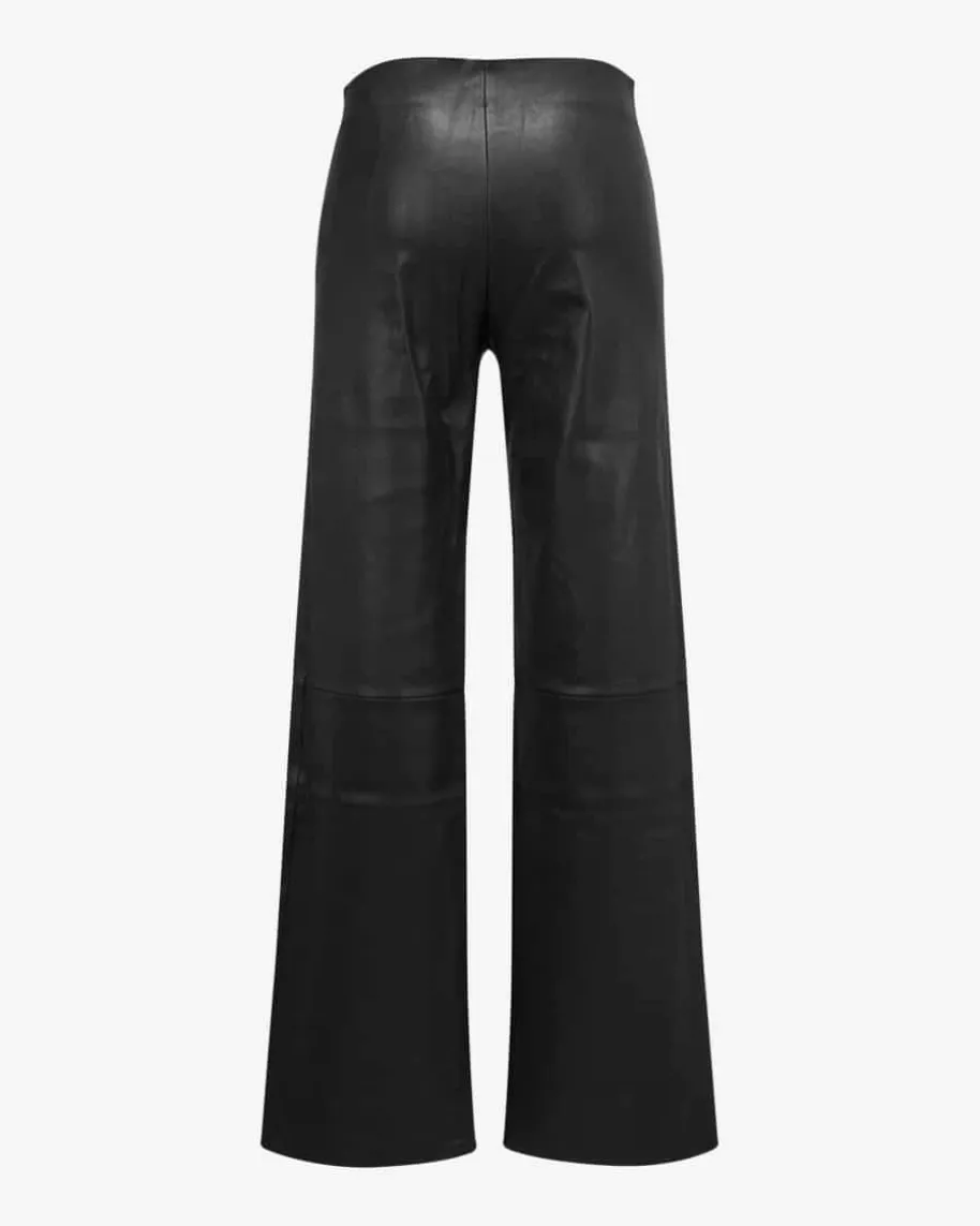 Karina Hose aus Lammleder