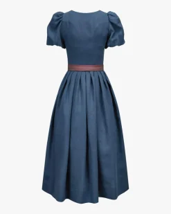 Margret Dirndl lang mit Schürze