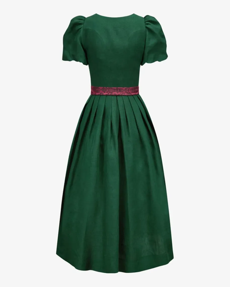 Margret Dirndl lang mit Schürze