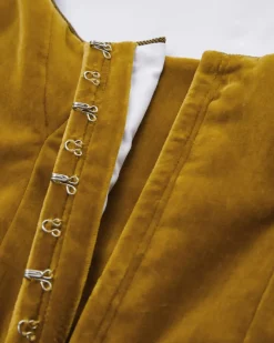 Marie Midi-Dirndl mit Seidenschürze