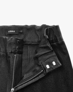 Marina Lederhose aus Lammleder