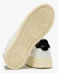 Medalist Low Sneaker