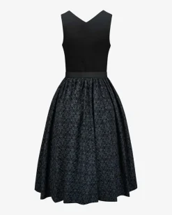 Midi-Dirndl mit Schürze