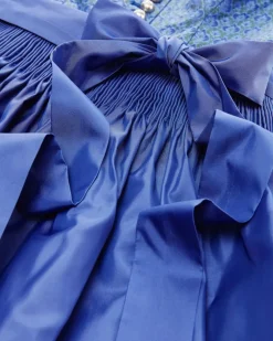 Midi-Dirndl mit Seidenschürze