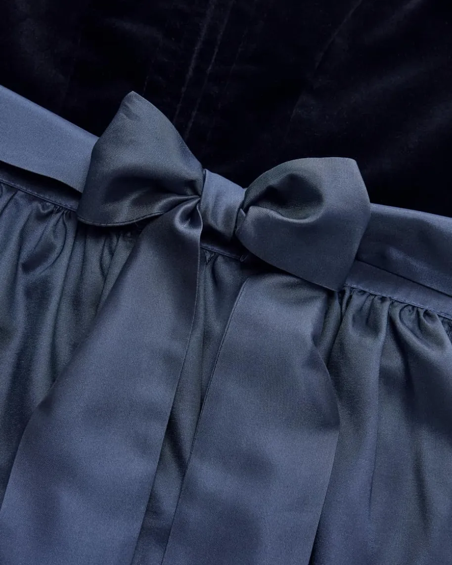 Midi-Wiesndirndl mit Schürze