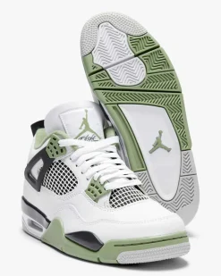 Nike Air Jordan 4 Retro Sneaker