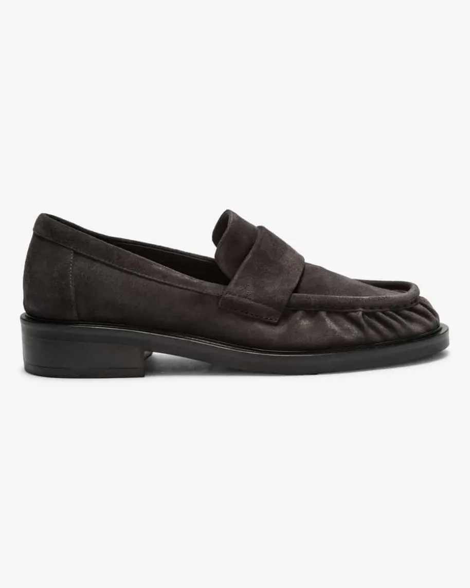 Silvy Loafer