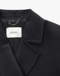 Striking Coolness Mantel