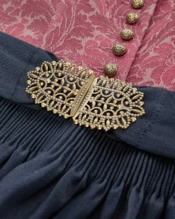 x LODENFREY Lina Dirndl lang mit Leinenschürze